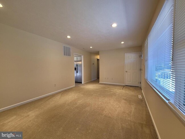 Photo - 111 Windcrest Cir