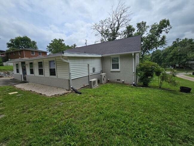 Photo - 146 Cranwill Dr