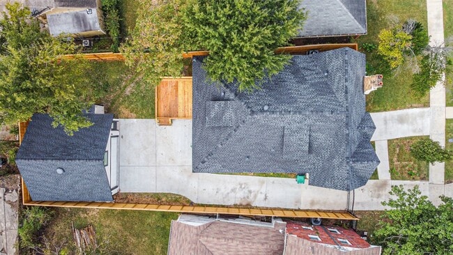 Photo - 2606 Oakdale St