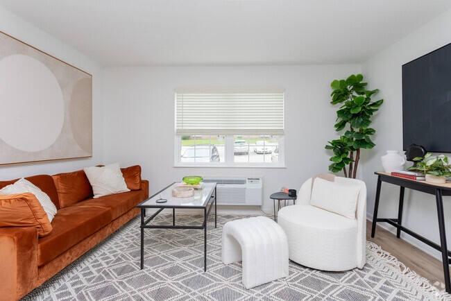 1BR, 1BA - 600SF Augusta - Sala de estar