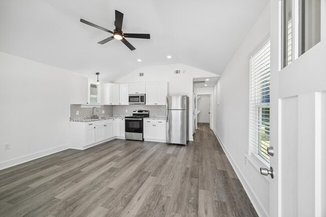 Photo - 22837 E Community Dr Unit 3 - 1 bed