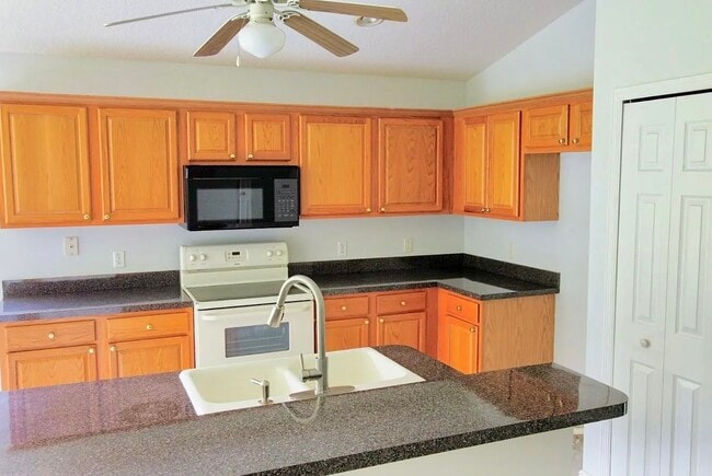 Photo - 3046 Bay Laurel Cir N