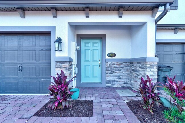 Photo - 287 Cape Honeysuckle Pl