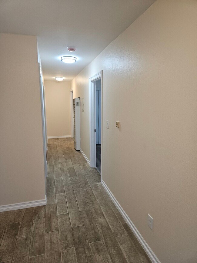 Photo - 8940 Orchard Ave Unidad Back