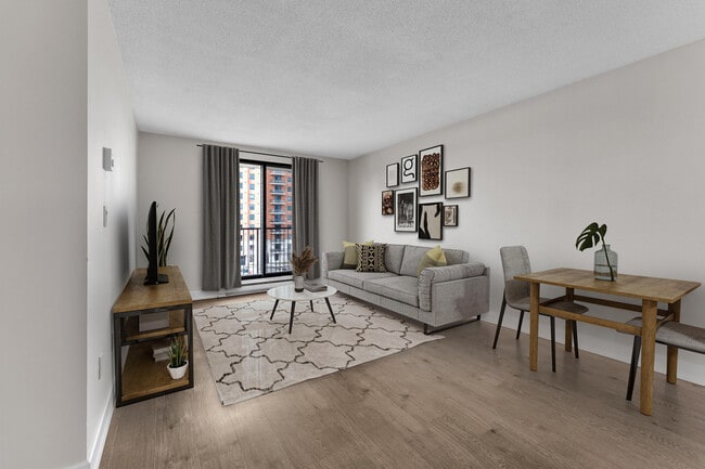 Building Photo - Forsythe