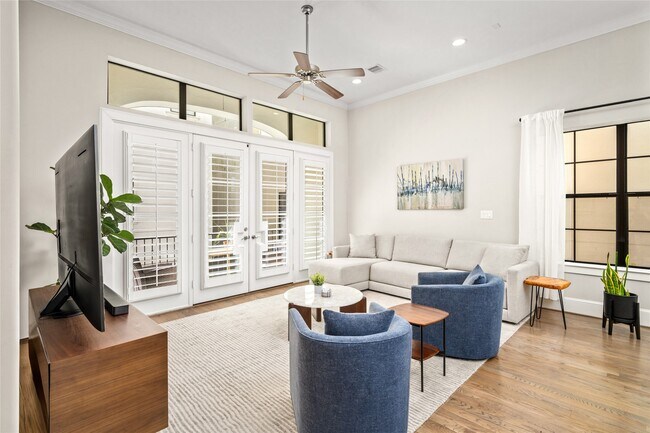 Photo - 6018 Maxie St