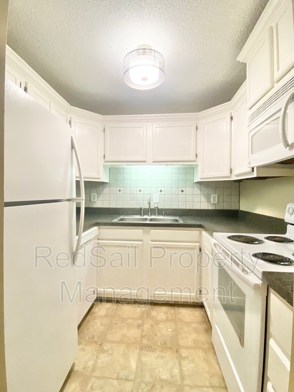 Photo - 1105 Old Denbigh Blvd