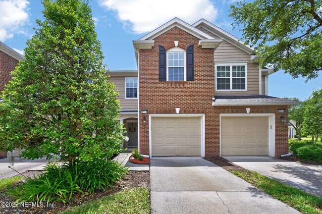Photo - 4166 Highwood Dr