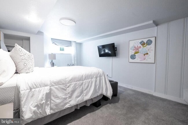 Photo - 3452 Elm Ave