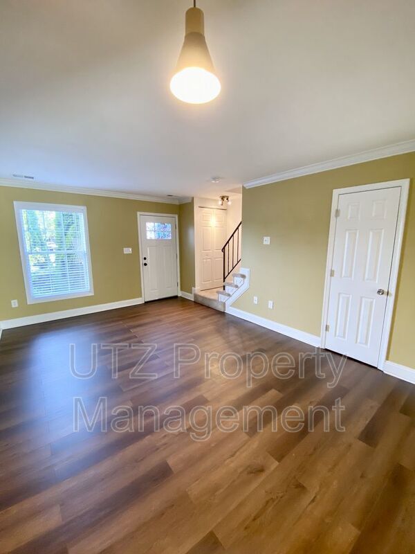 Photo - 538 Wellington Ct Townhome