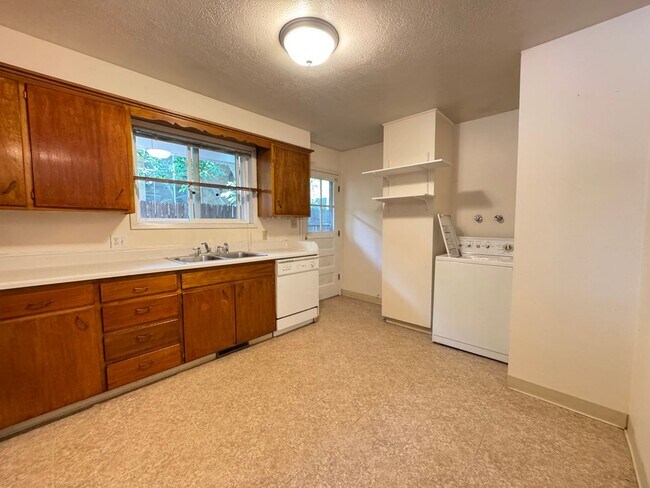 Photo - Great 2 Bedroom Condo in Central Fort Collins area