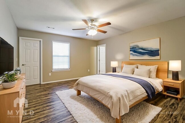 Photo - 2112 Cedar Cir