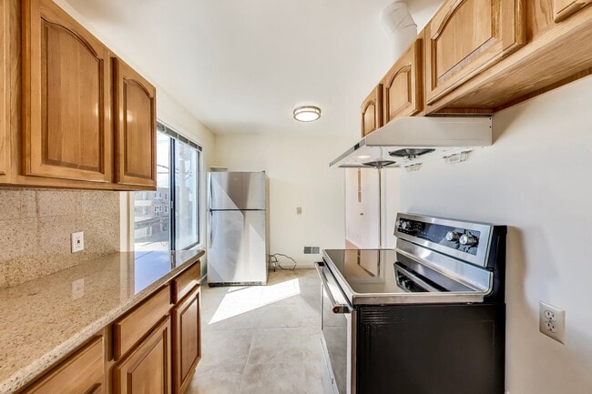 Photo - Top-Floor 2BD/1BA Near Ocean Beach & Golden Gate Park