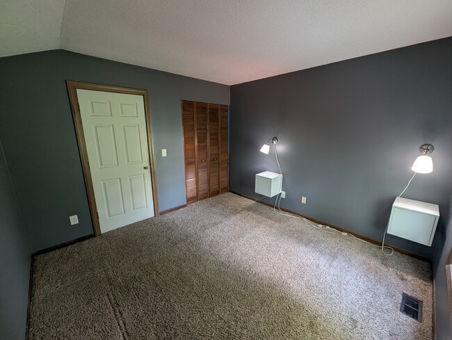 Building Photo - 6230 Crofton Dr Unit Bedroom for rent in condo