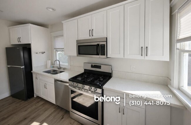 Photo - 1610 W 36th Pl