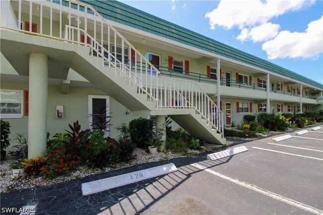 Photo - 300 Valley Stream Dr Unit 12-R