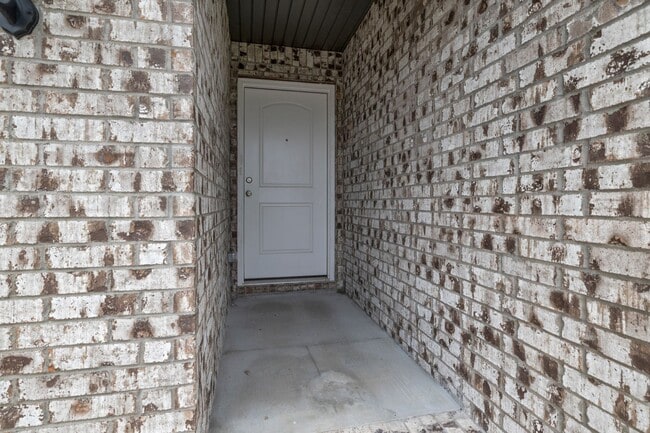 Photo - Willard 3 Bedroom Rental Home with fenced ...