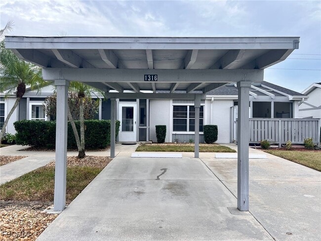 Photo - 1316 Sandtrap Dr N