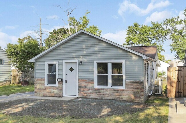561 Erickson Ave