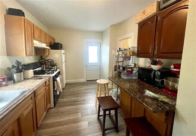 Photo - 123 Winthrop St Unit 1