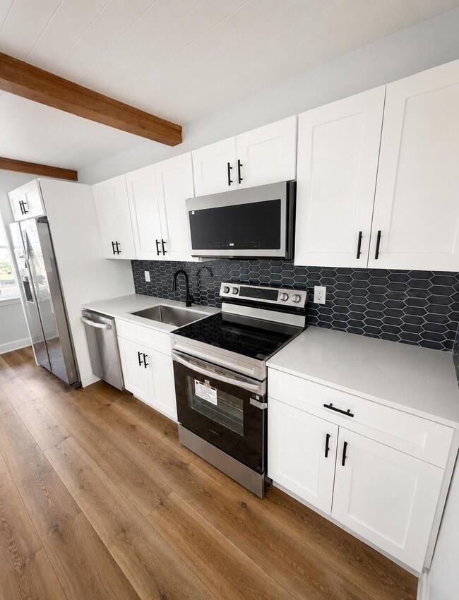 Photo - 118 SW 7th St