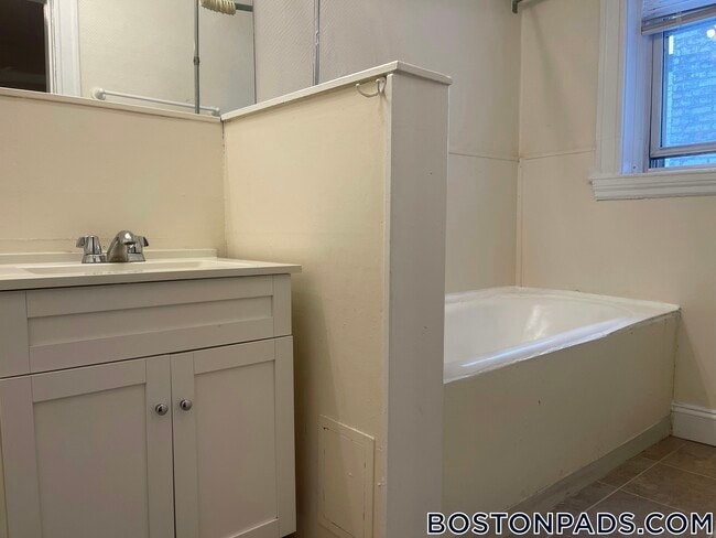 Photo - 520 Cambridge St Unidad 8A