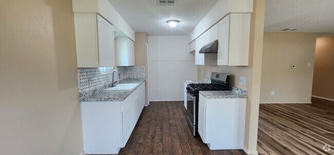 Building Photo - 1804 Greenhill Dr Rental