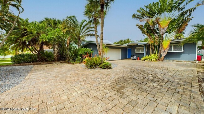 Photo - 1445 Bayshore Dr