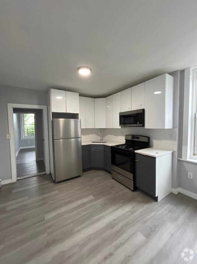 Building Photo - 682 Broadway Rental