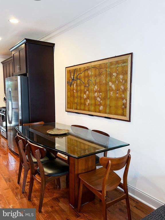 Photo - 2241 Cross St