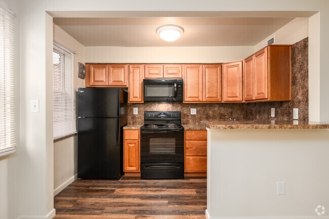 2BR, 1BA - 849SF