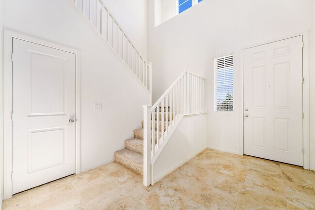 Photo - Modern Open-Concept Home with Loft & Designer Finishes in Inspirada!