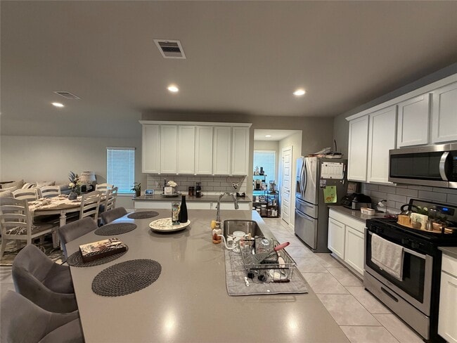 Photo - 29411 Travis Trace