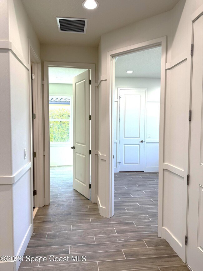 Photo - 2851 Edington Dr