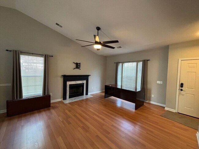 Photo - 455 S Piazza Ct