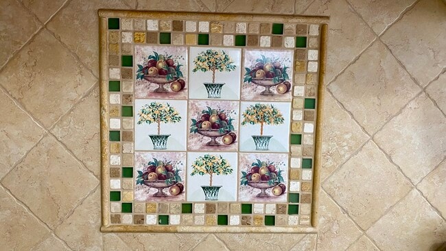 Tile detail - 2223 Noble St Unit 2223 Noble 2nd Floor