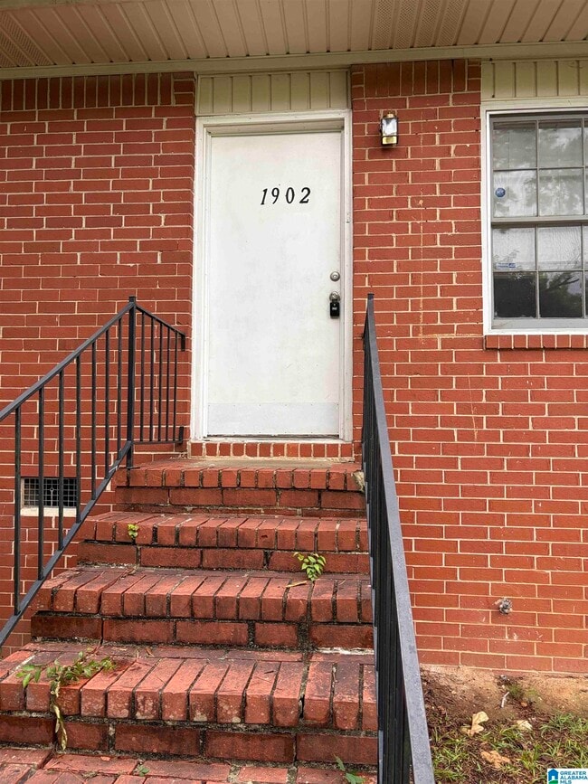 Photo - 1902 Lyle Dr
