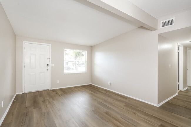 Photo - 1009 Beckner Ave