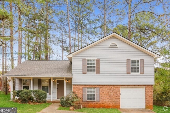 Building Photo - 2453 Crestdale Cir SE Rental