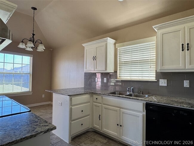 Photo - 1038 E 146 Ct S