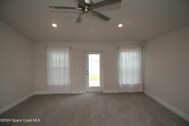 Photo - 2513 Pinwherry St NW