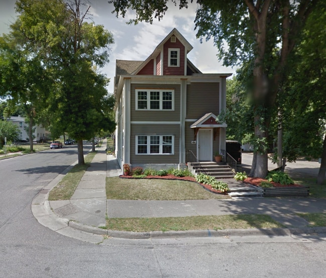 Photo - 401 Morgan Ave N Townhome