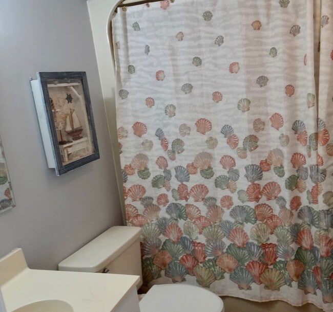 Photo - Now Allowing 1 small dog under 30Lbs - Spa...