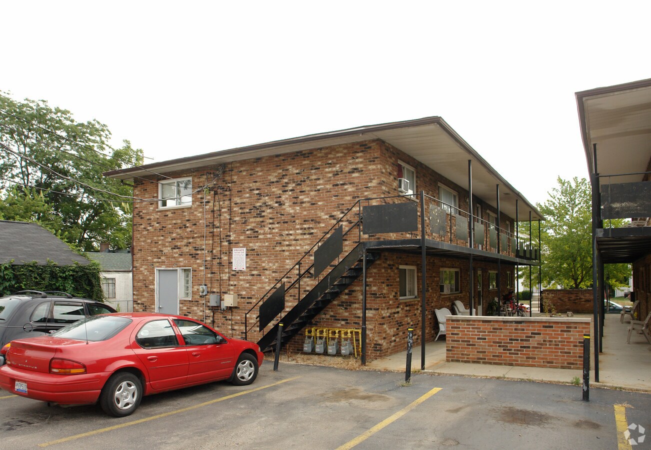 Photo - 1477 Kenny Rd