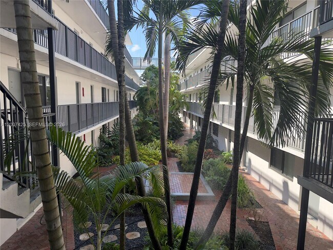 Photo - 3242 Mary St Unit S115