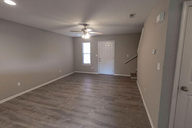 Photo - 4001 Snowy Owl Dr