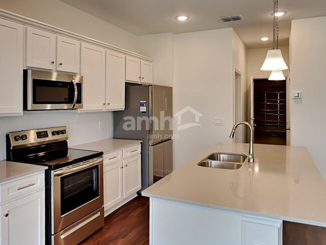 Photo - 6115 Little Blf Cir