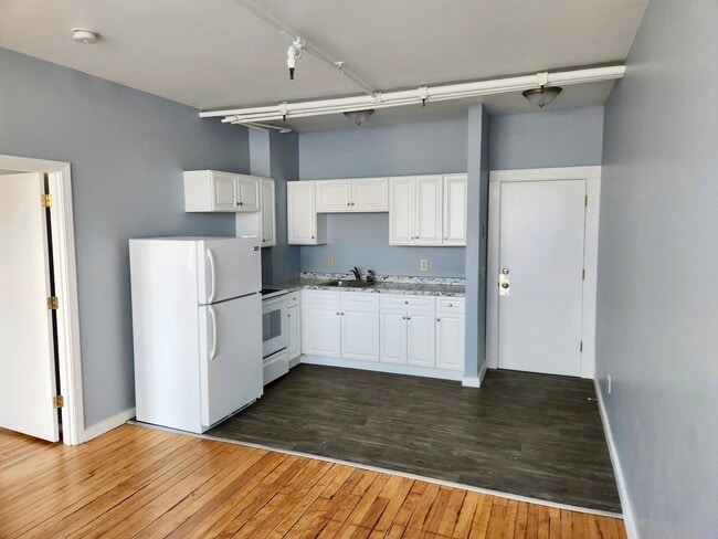 15 N Main St Unit 14