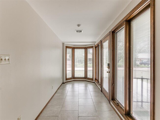 Photo - 1214 Cruce St