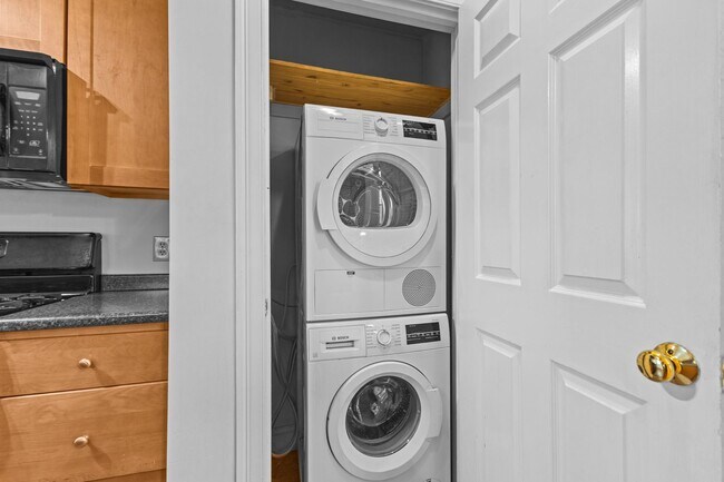 Photo - 137 Park St Unit APT 1